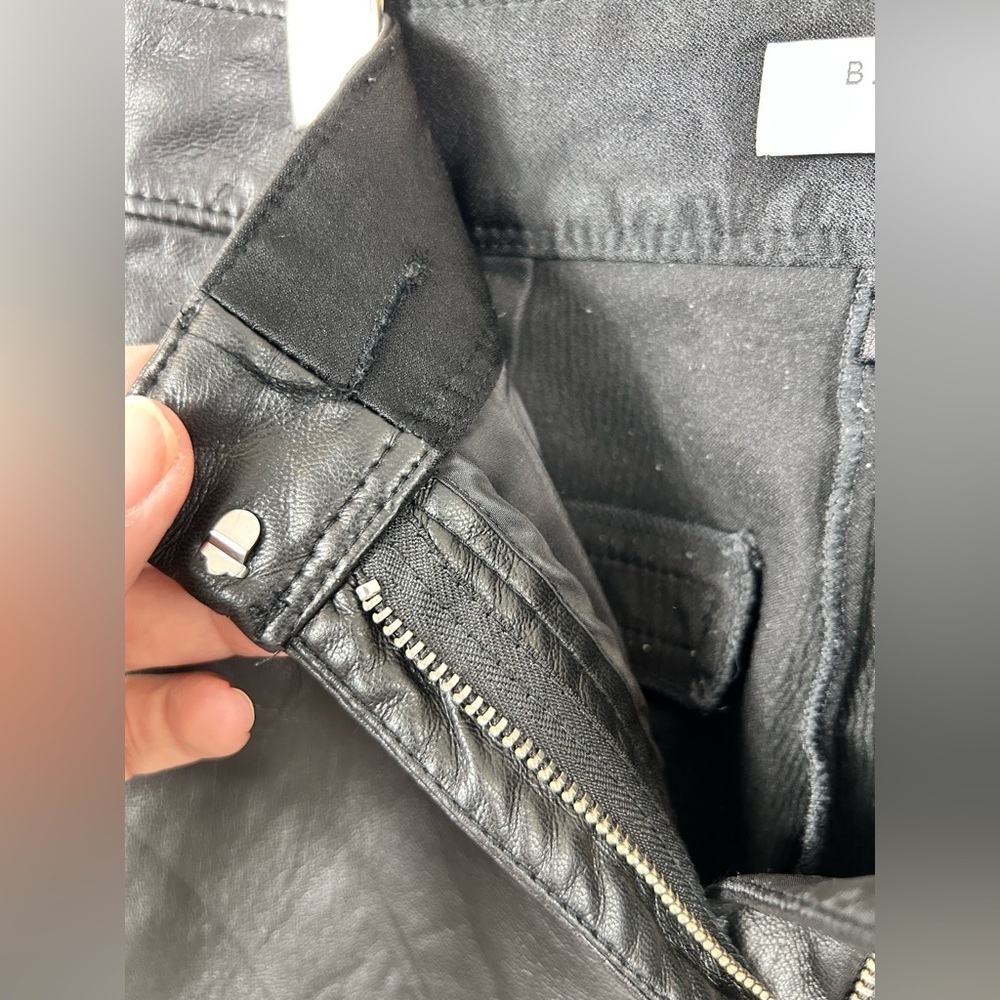 Artizia Babaton faux-leather pants, 0, raw edge hem cropped Edgy Streetwear Chic - Picture 4 of 6